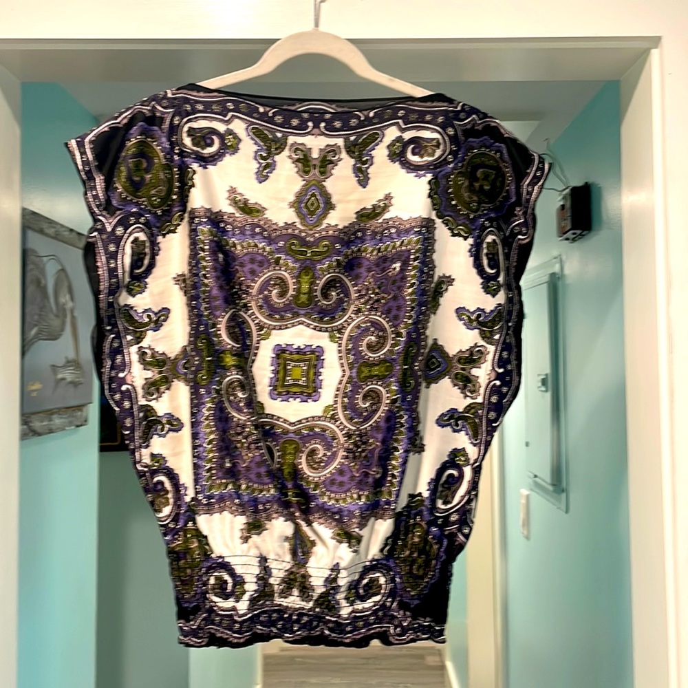 Great condition. Very comfortable! Looks great with jeans or slacks.